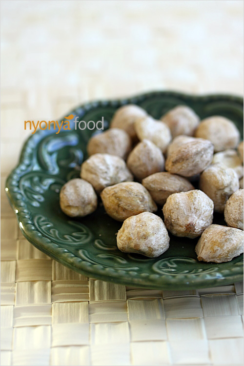 Candlenuts (Buah Keras)